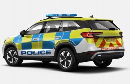 Skoda Kodiaq in police livery, 2025, rear